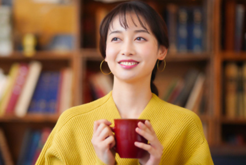 綺麗な歯の女性写真